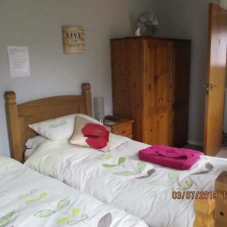 Danca Bed And Breakfast Kinlochmore ภายนอก รูปภาพ