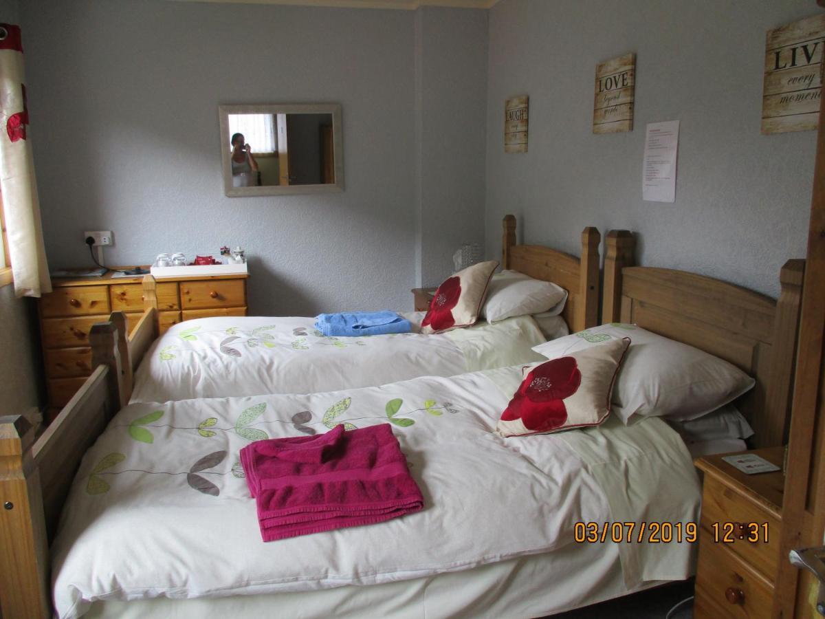 Danca Bed And Breakfast Kinlochmore ภายนอก รูปภาพ